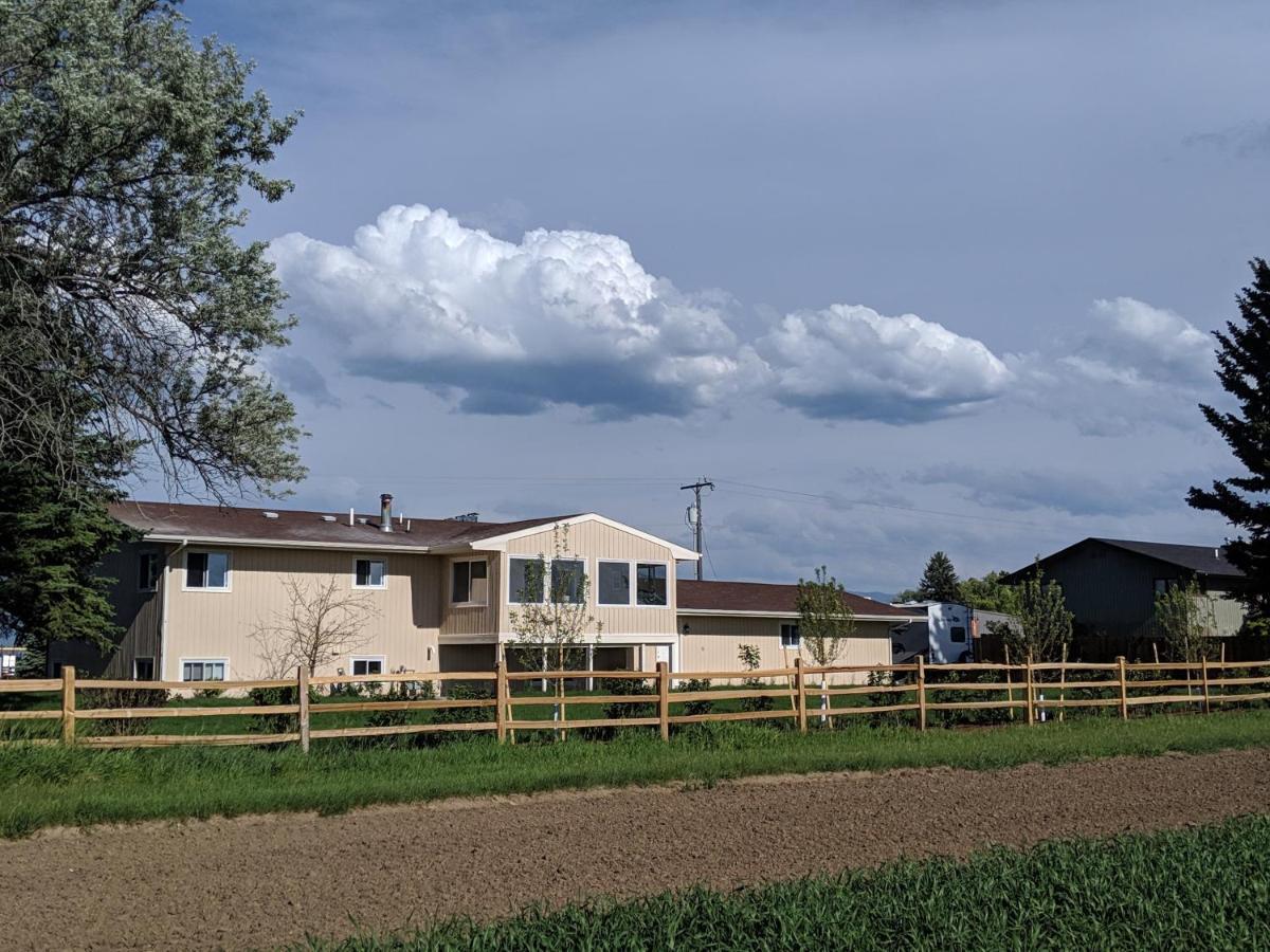 Villa Epic Sunsets In Bozeman - Wonderful View Extérieur photo